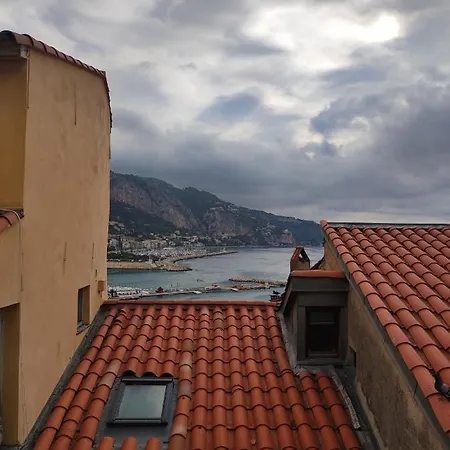 Rue Longue Vista Mare شقة