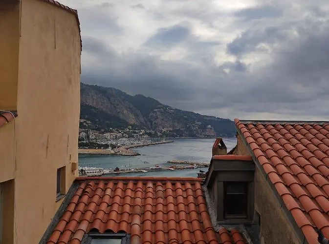 Rue Longue Vista Mare 公寓